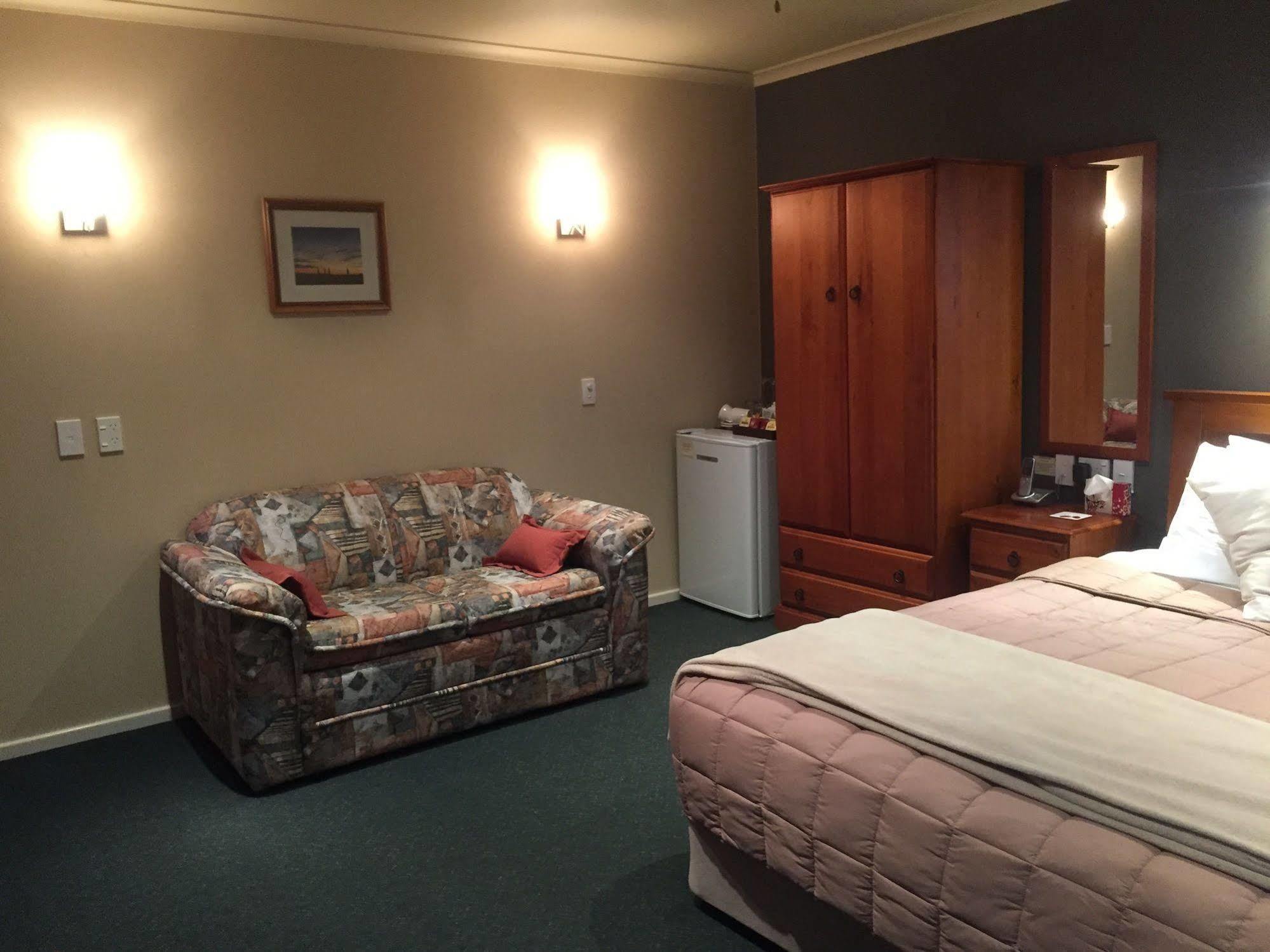 Lake Roxburgh Lodge Ngoại thất bức ảnh
