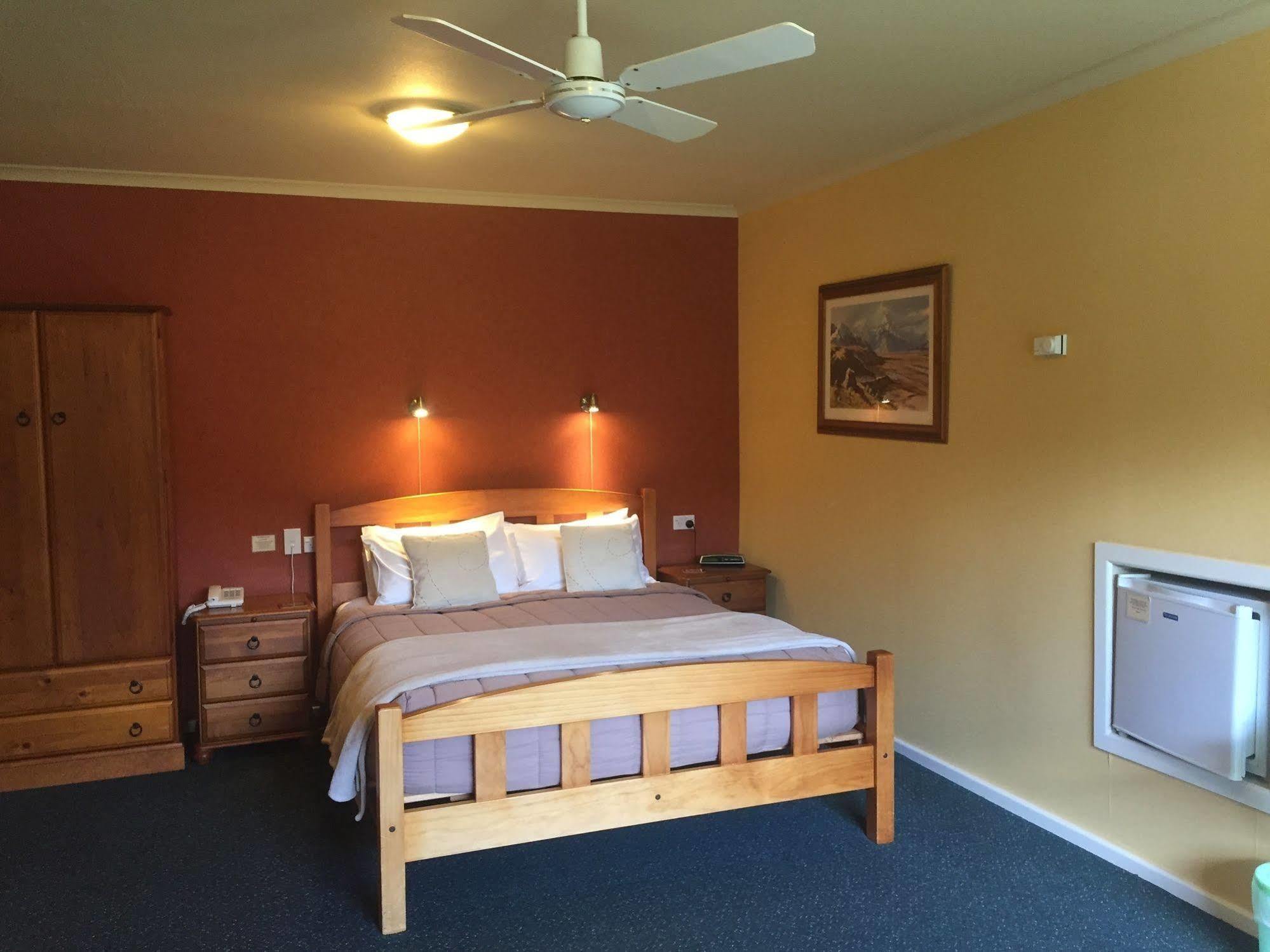 Lake Roxburgh Lodge Ngoại thất bức ảnh