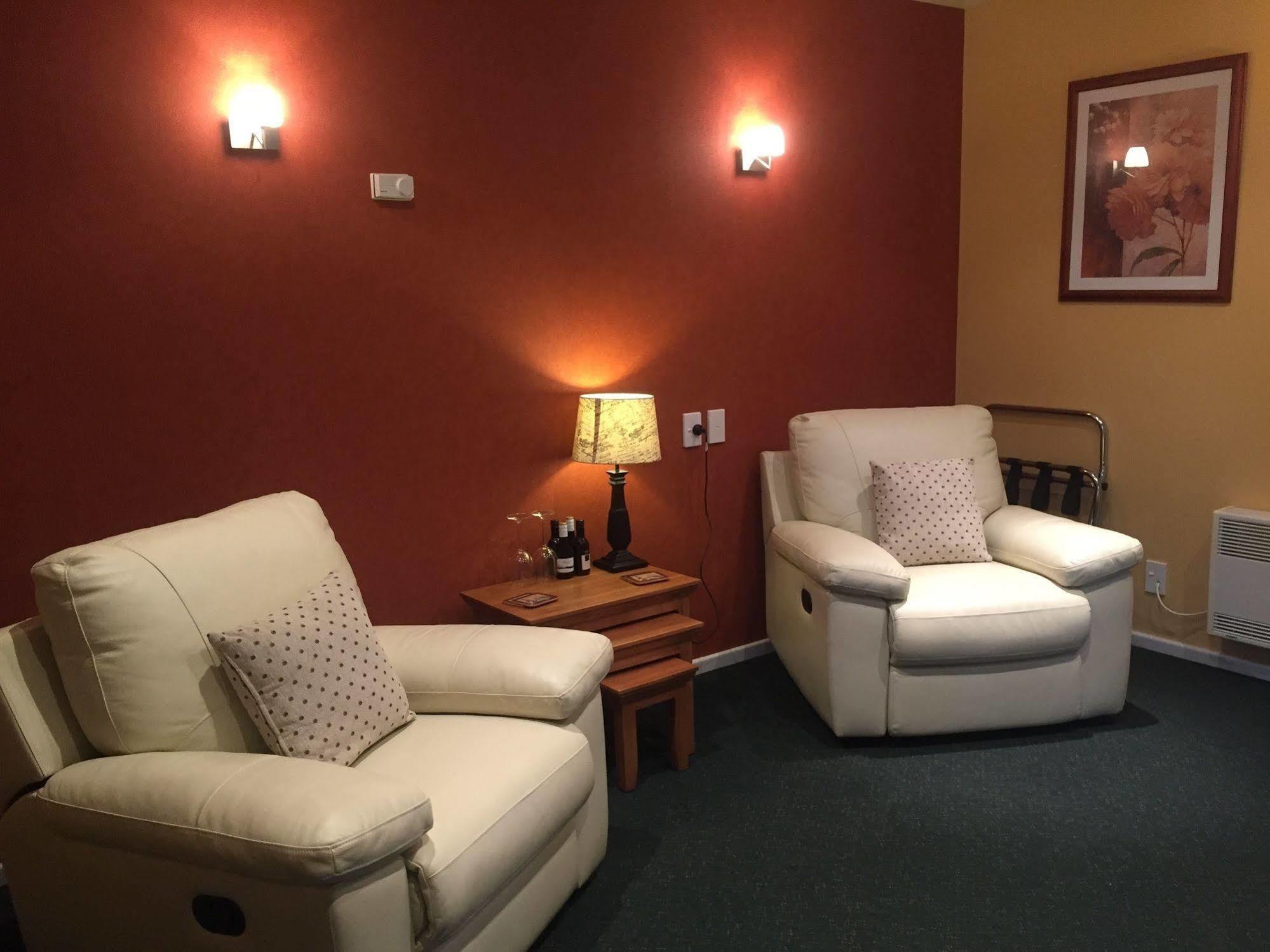 Lake Roxburgh Lodge Ngoại thất bức ảnh