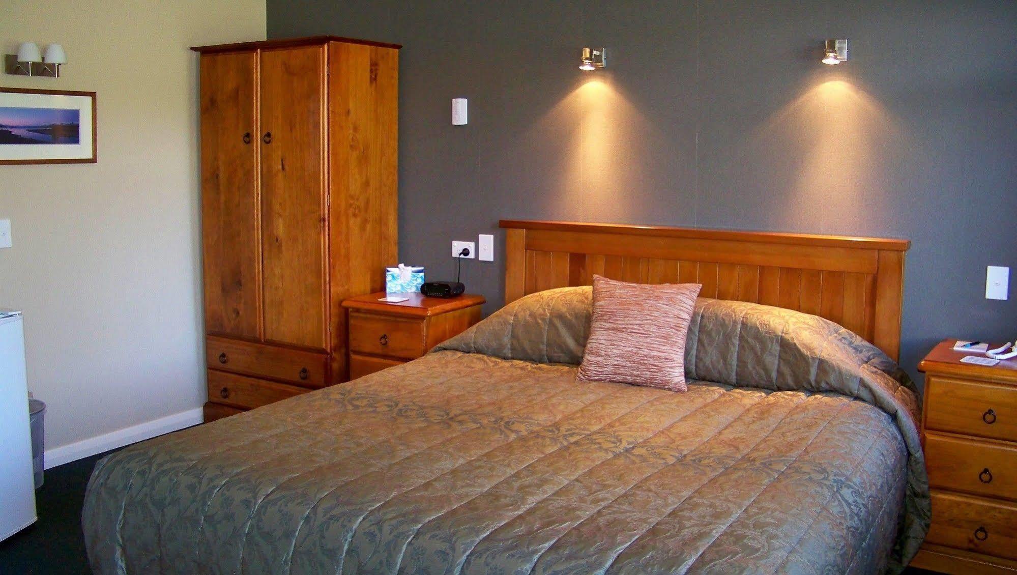 Lake Roxburgh Lodge Ngoại thất bức ảnh