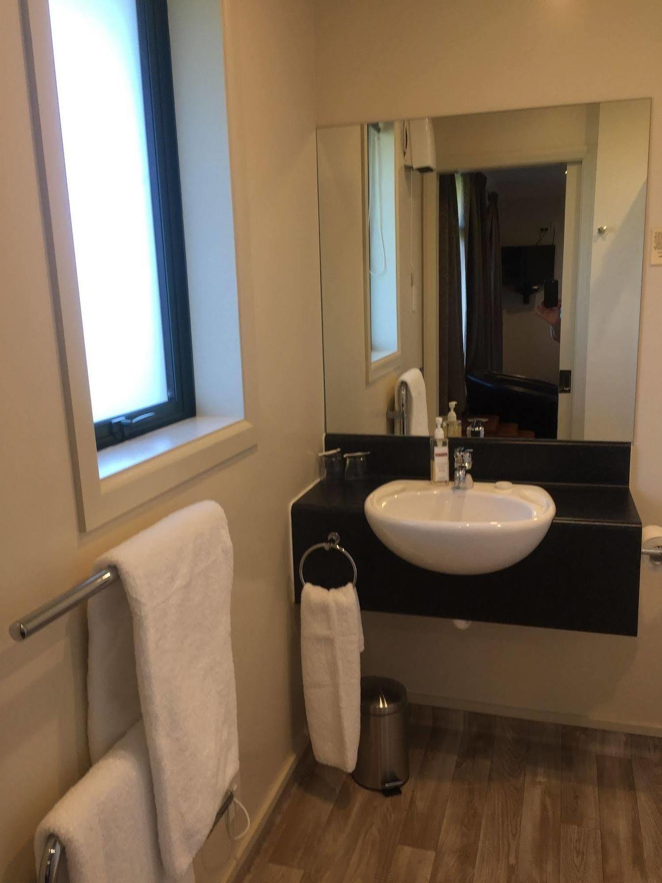 Lake Roxburgh Lodge Ngoại thất bức ảnh